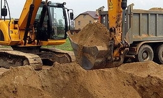 Выкопать яму экскаватором в Гагарине от 922 руб. - 2Землекопа-Ггр